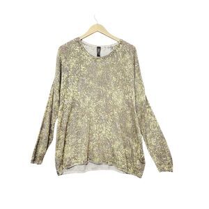 MarlaWynne Women's Sweater in Olive and Beige